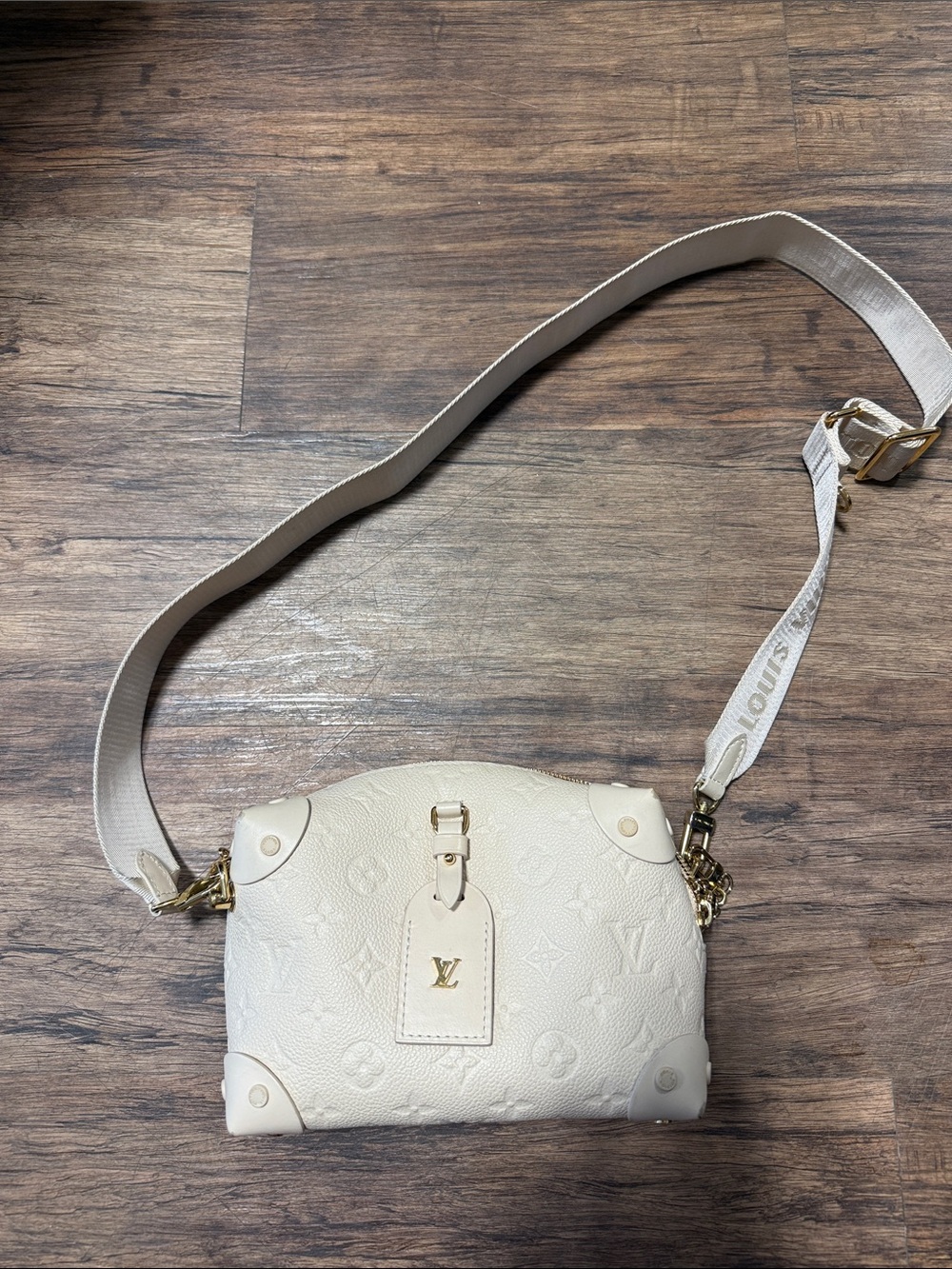 Louis Vuitton Cream/Beige Leather Crossbody Bag with Gold Hardware